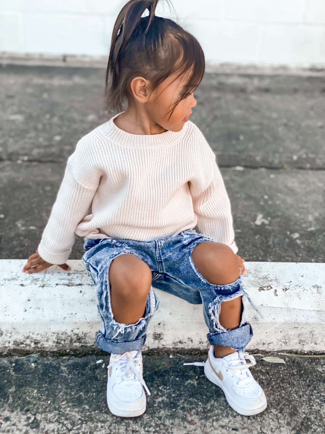 Acid Wash distressed jeans