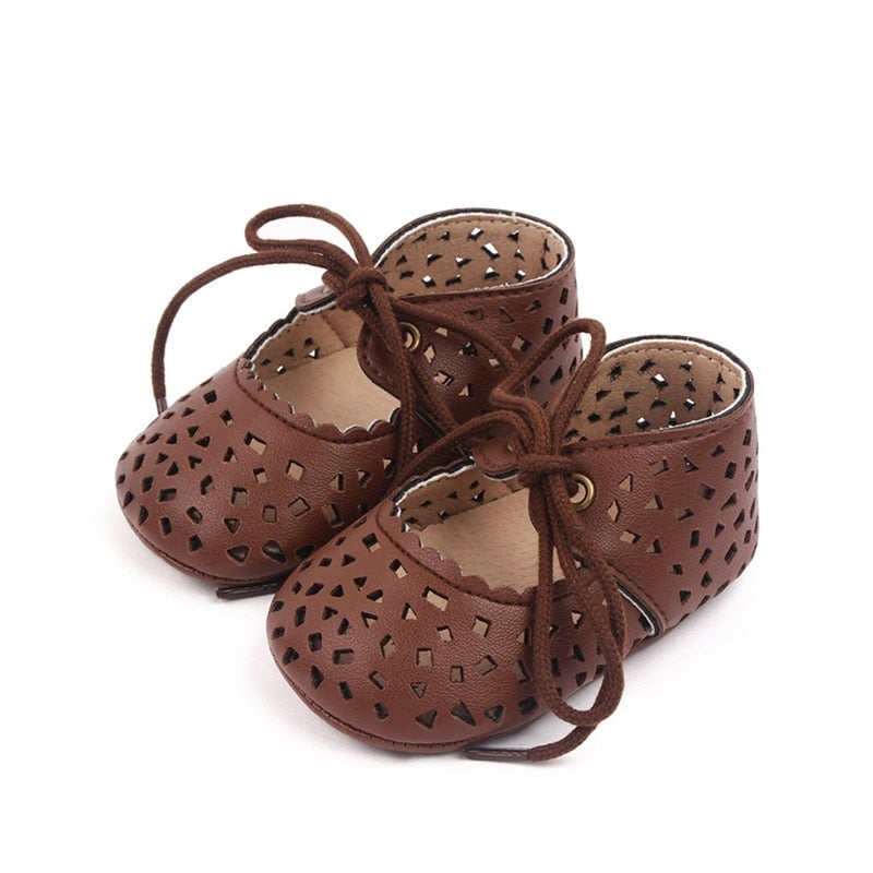 Cut Out Lace shoes - Chocolate